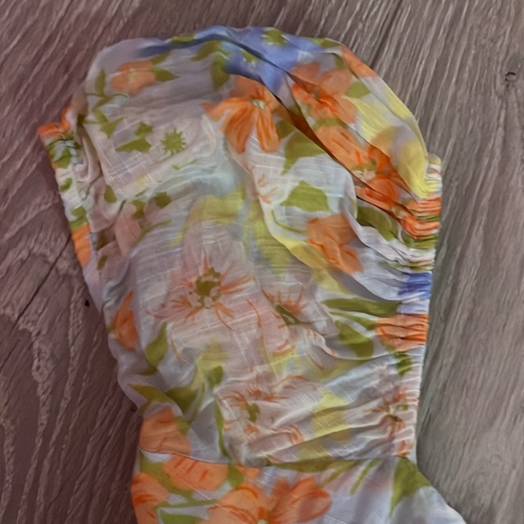 I am selling this beautiful dress! - Picture 5 of 6